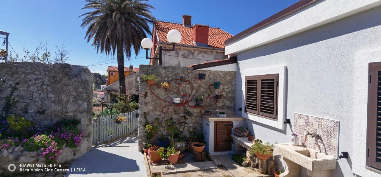 Guesthouse Palma Mali Losinj Bagian luar foto