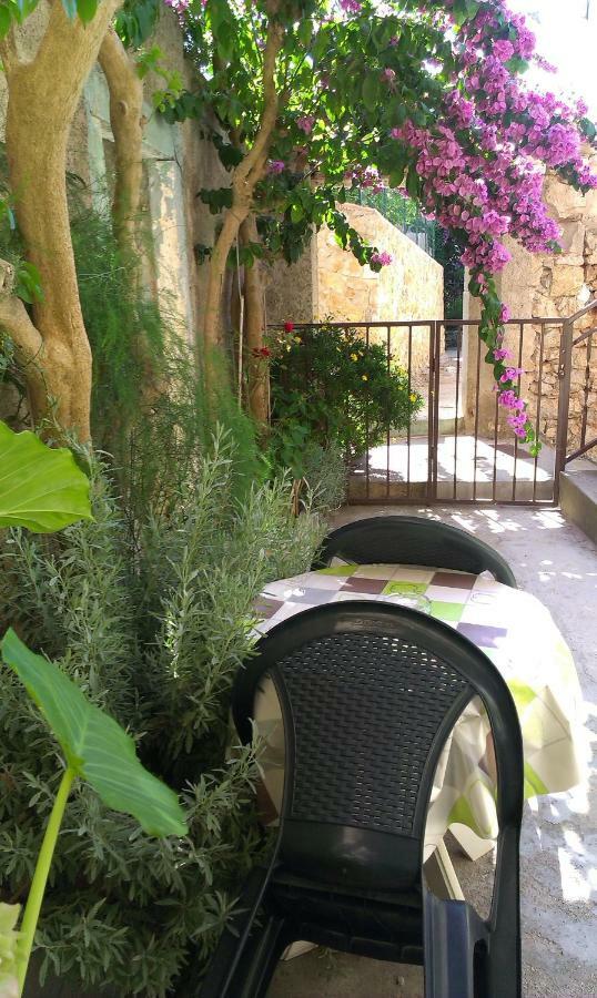 Guesthouse Palma Mali Losinj Bagian luar foto